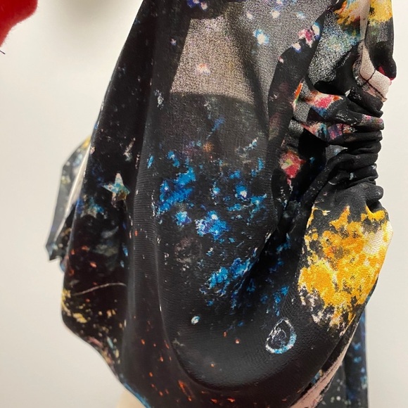 Galaxy print wrap blouse - Picture 5 of 7
